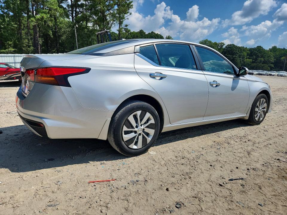 Photo 3 from auction – 2019 NISSAN ALTIMA with VIN 1N4BL4BW2KC259072
