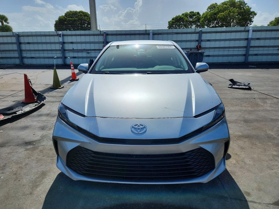Photo 5 from auction – 2025 TOYOTA CAMRY with VIN 4T1DAACK0SU626527