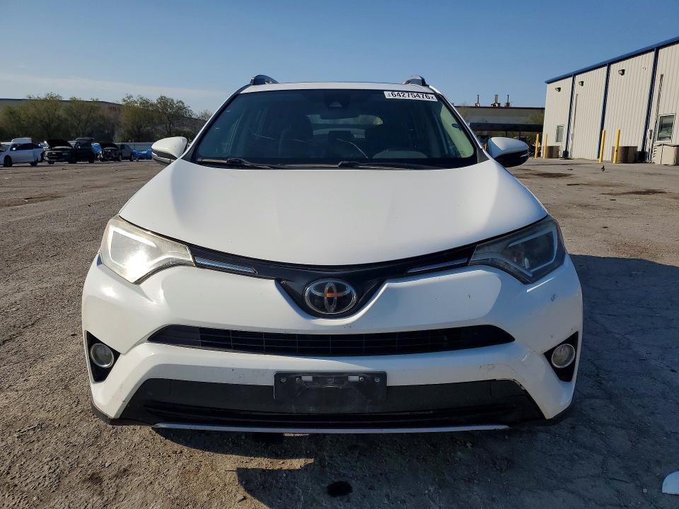 Photo 5 from auction – 2017 TOYOTA RAV4 with VIN 2T3RFREV3HW551044