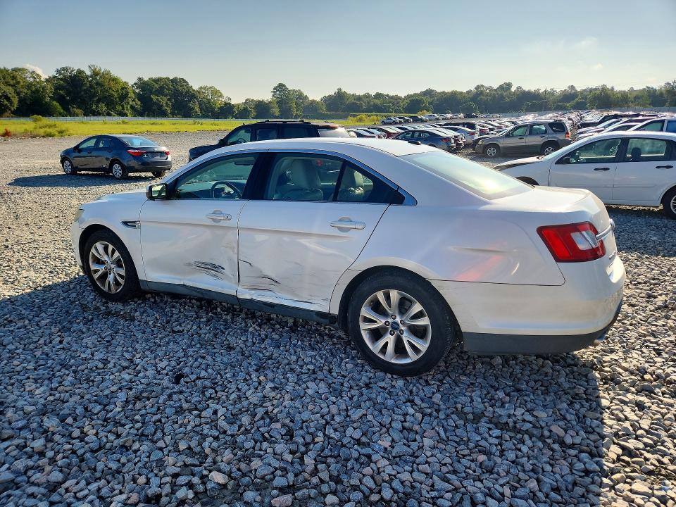 Photo 2 from auction – 2010 FORD TAURUS with VIN 1FAHP2EW0AG105370