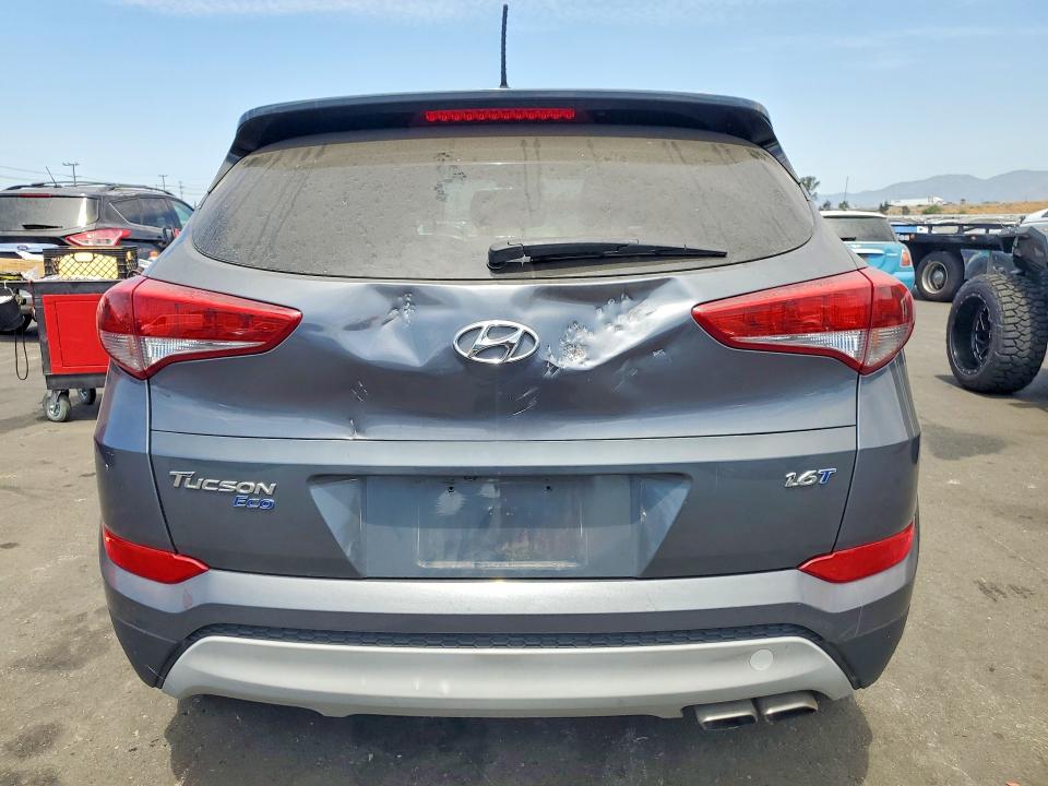Photo 6 from auction – 2017 HYUNDAI TUCSON with VIN KM8J33A23HU367102
