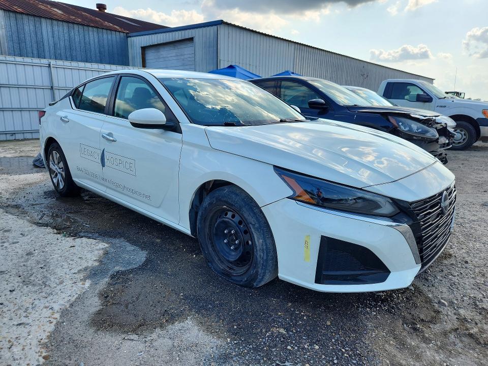 Photo 4 from auction – 2023 NISSAN ALTIMA with VIN 1N4BL4BV8PN366761