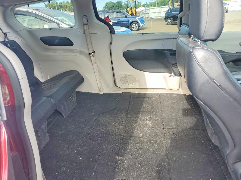 Photo 11 from auction – 2018 CHRYSLER PACIFICA with VIN 2C4RC1BG6JR110346