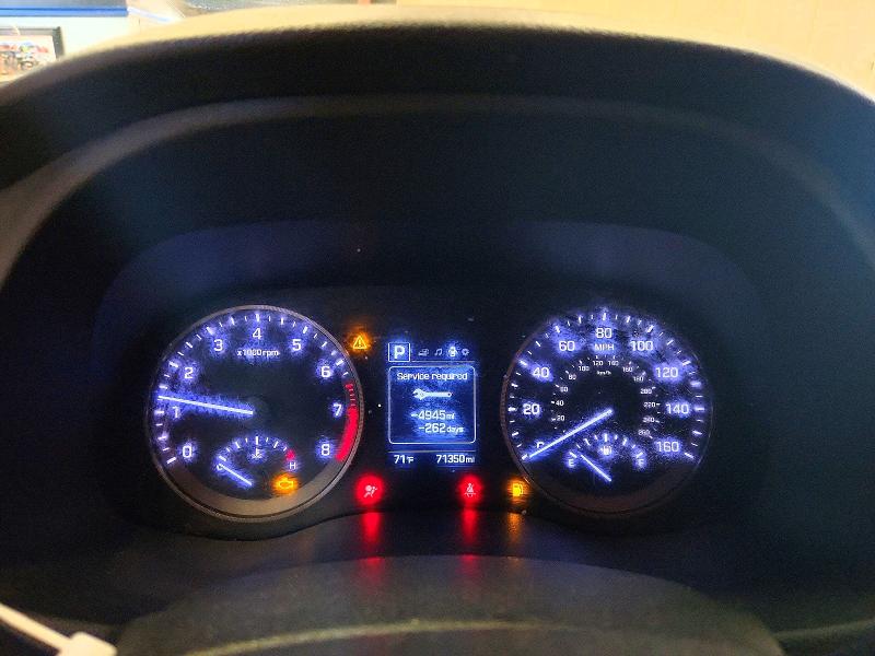 Photo 9 from auction – 2017 HYUNDAI TUCSON with VIN KM8J33A22HU391522
