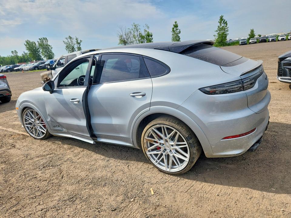 Zdjęcie 2 z aukcji – 2022 PORSCHE CAYENNE z VIN WP1BG2AYXNDA55526