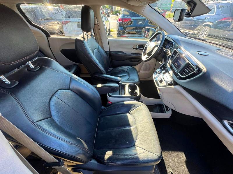 Photo 5 from auction – 2020 CHRYSLER PACIFICA with VIN 2C4RC1BG4LR106525