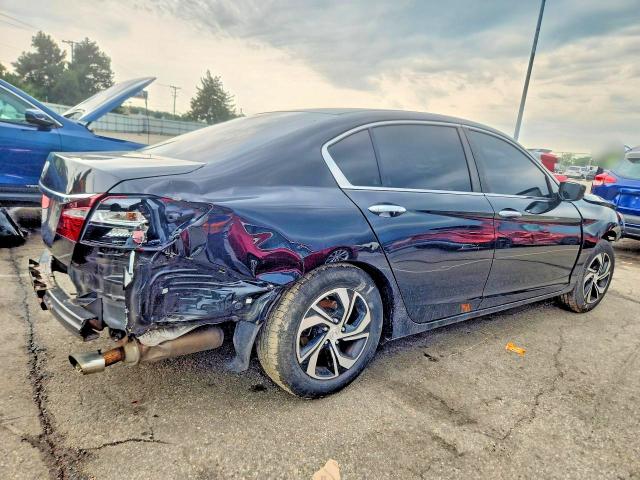 Photo 3 from auction – 2017 HONDA ACCORD with VIN 1HGCR2F3XHA258002