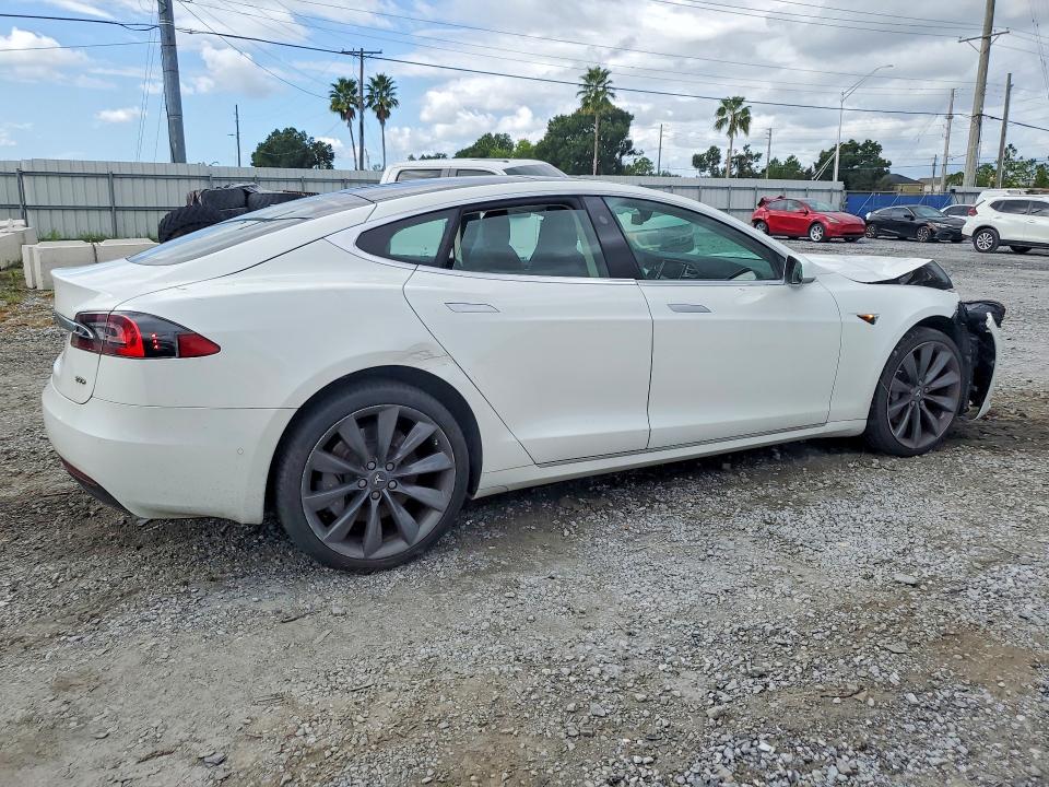 Photo 3 from auction – 2017 TESLA MODEL S with VIN 5YJSA1E29HF184535