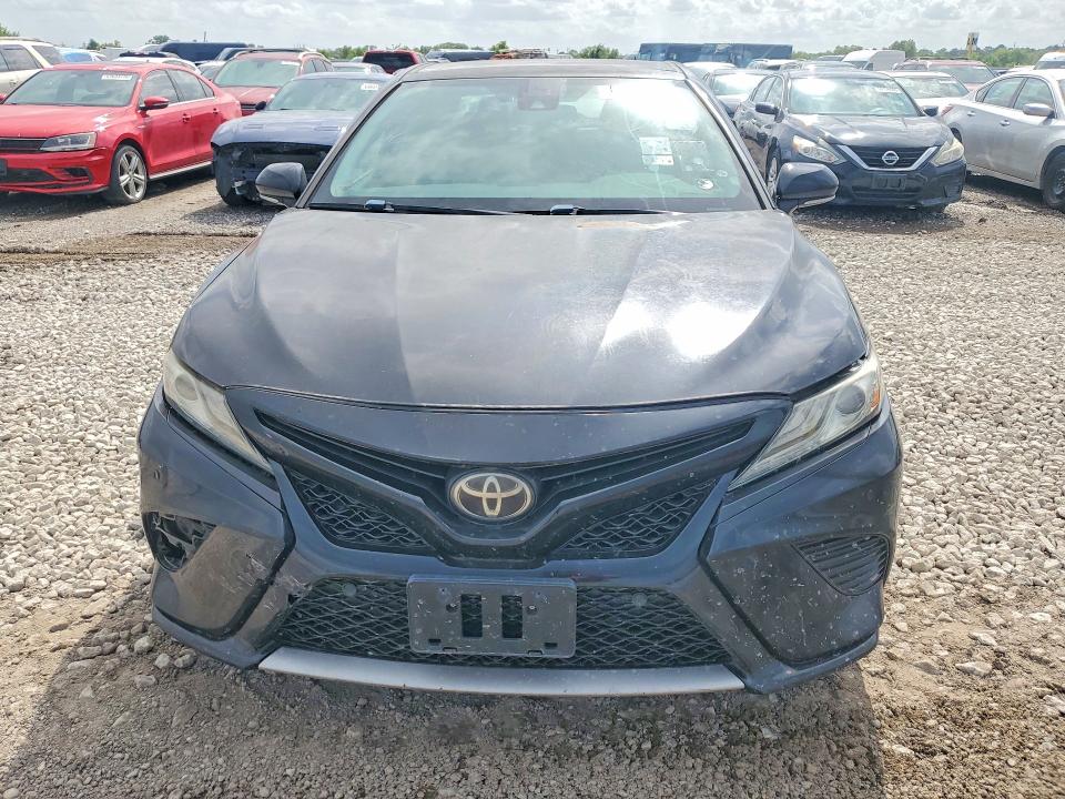 Photo 5 from auction – 2018 TOYOTA CAMRY with VIN 4T1B61HK7JU018150