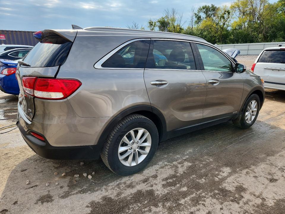 Photo 3 from auction – 2018 KIA SORENTO with VIN 5XYPGDA32JG400955