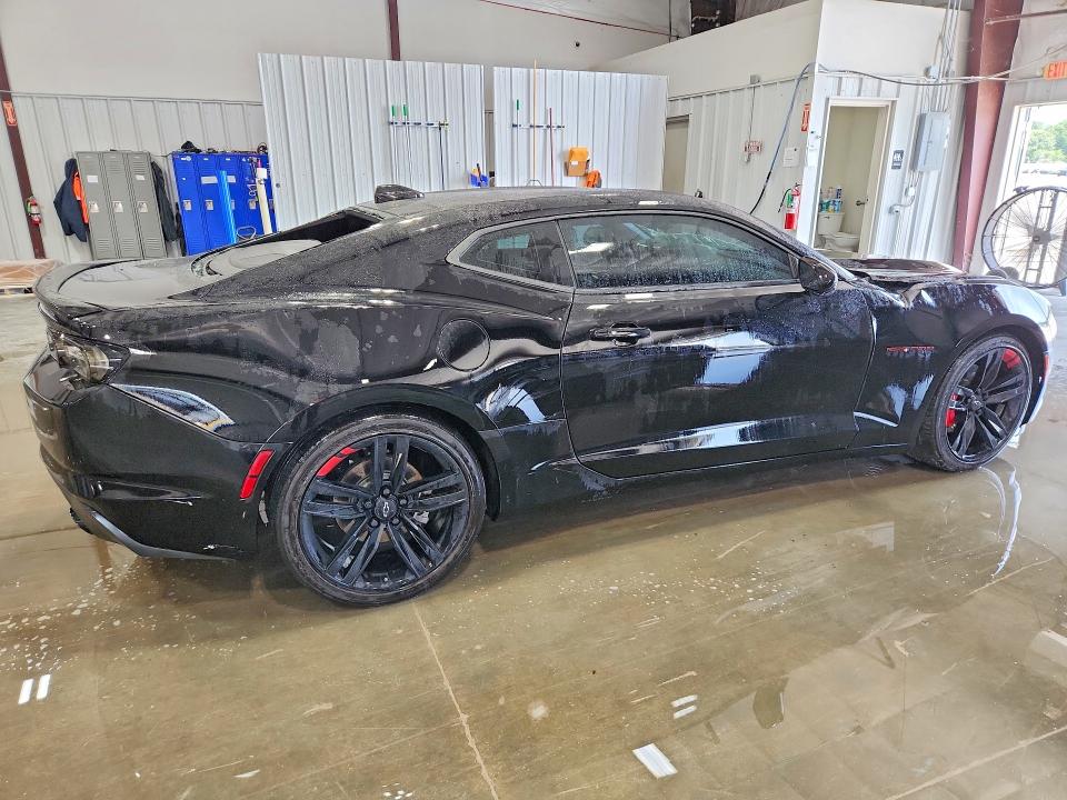 Photo 3 from auction – 2021 CHEVROLET CAMARO with VIN 1G1FD1RS0M0122073