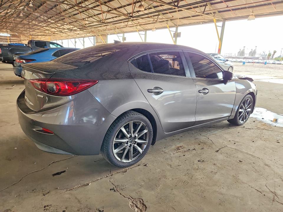 صورة رقم 3 من المزاد - 2018 MAZDA 3 مع VIN 3MZBN1V31JM239572