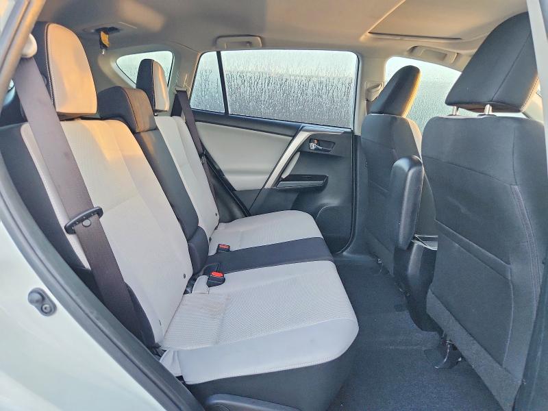 Foto 11 de la subasta – 2016 TOYOTA RAV4 con VIN JTMWFREV4GJ094907