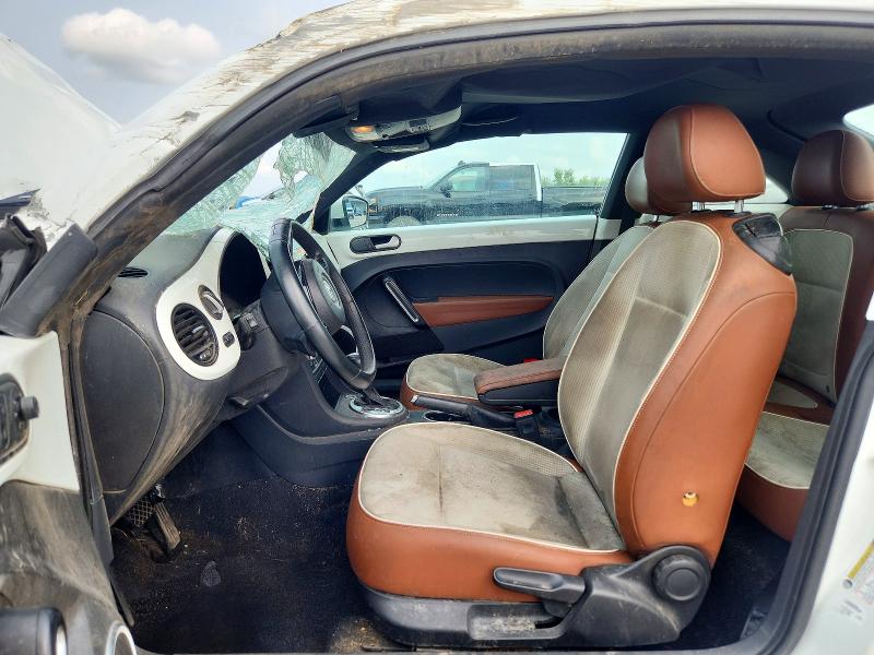Снимка 7 от търг – 2015 VOLKSWAGEN BEETLE с VIN 3VWF17AT4FM656603