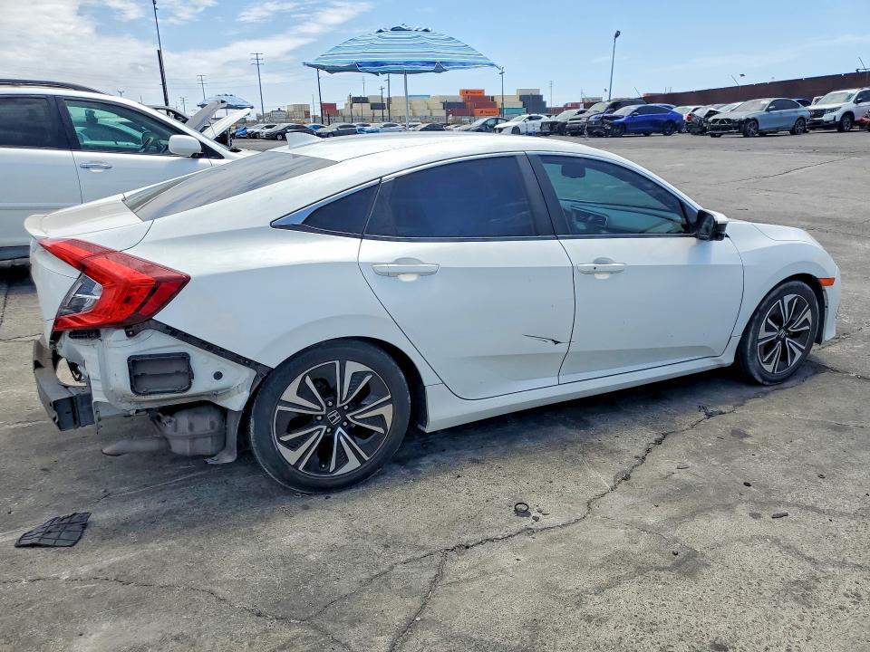Photo 3 from auction – 2018 HONDA CIVIC with VIN JHMFC1F71JX041059