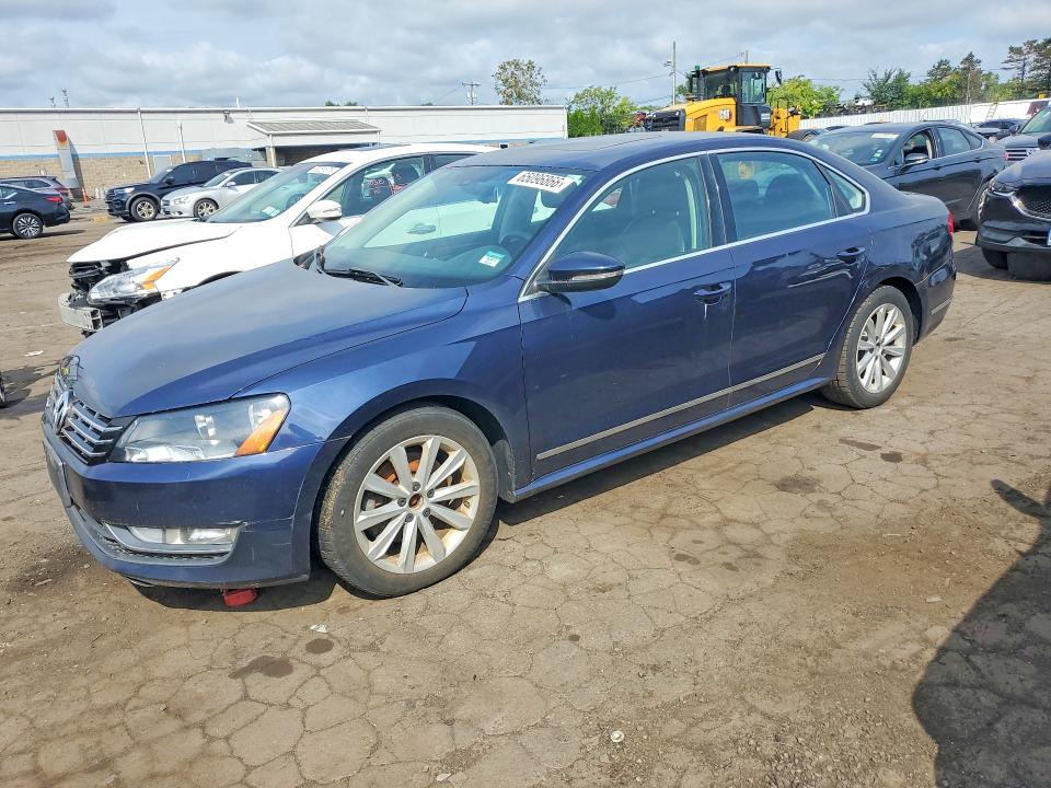 VOLKSWAGEN PASSAT 2012 с VIN 1VWCP7A3XCC004096 - Снимка от търг