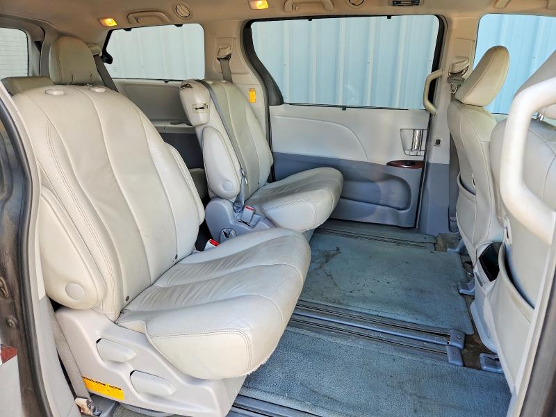 Photo 11 from auction – 2014 TOYOTA SIENNA with VIN 5TDYK3DC8ES510474
