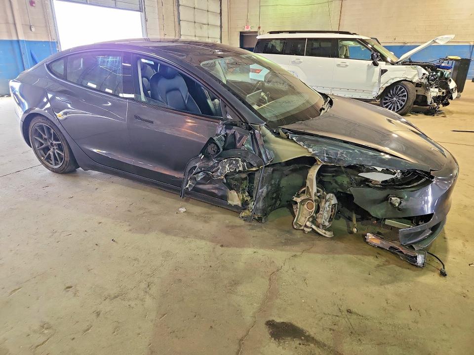 Photo 4 from auction – 2022 TESLA MODEL 3 with VIN 5YJ3E1EA8NF286159