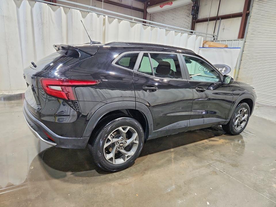 Photo 3 from auction – 2025 CHEVROLET TRAX with VIN KL77LHEP2SC271795