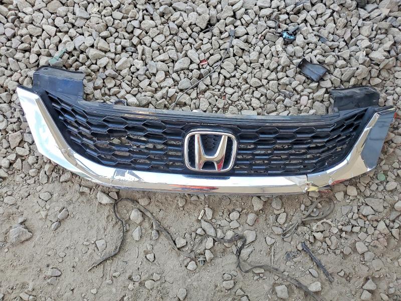 Photo 12 from auction – 2015 HONDA ACCORD with VIN 1HGCT1B70FA010889