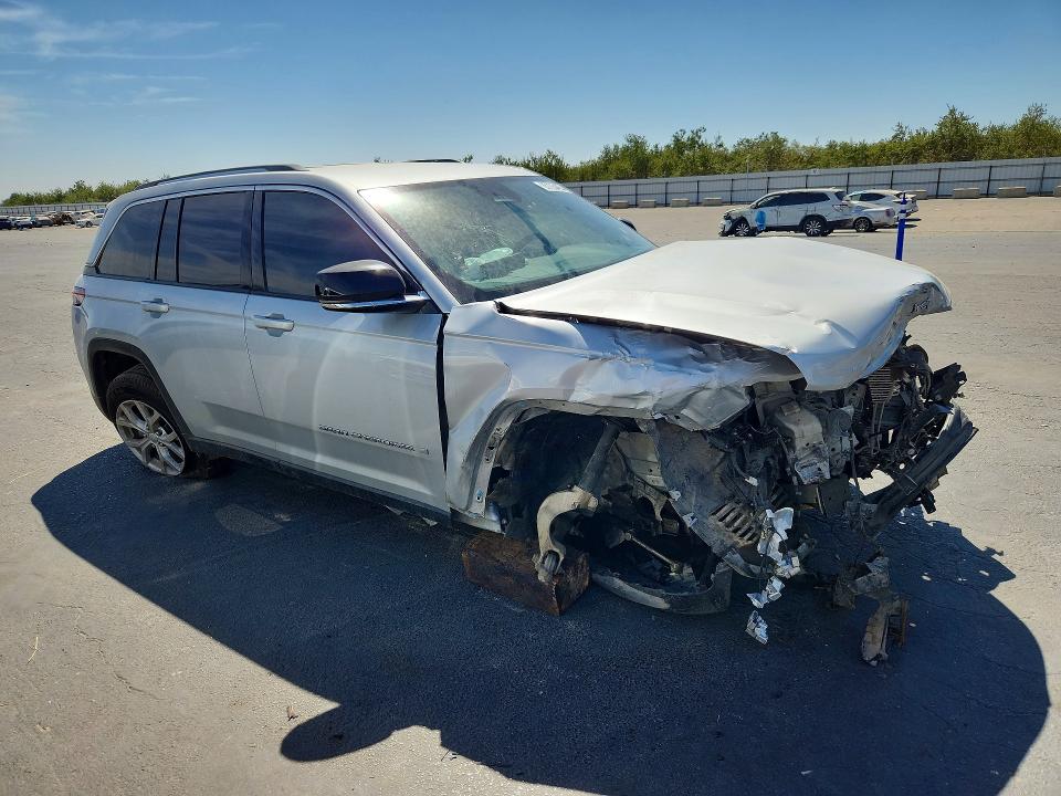 Снимка 4 от търг – 2023 JEEP GRAND CHEROKEE с VIN 1C4RJHBG0P8749759