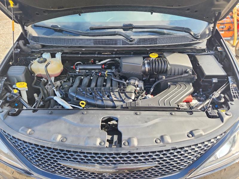 Фото 12 с аукциона – 2018 CHRYSLER PACIFICA с VIN 2C4RC1GG1JR259871