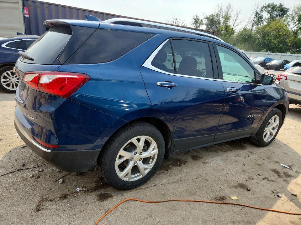 Photo 3 from auction – 2020 CHEVROLET EQUINOX with VIN 2GNAXXEV2L6129079