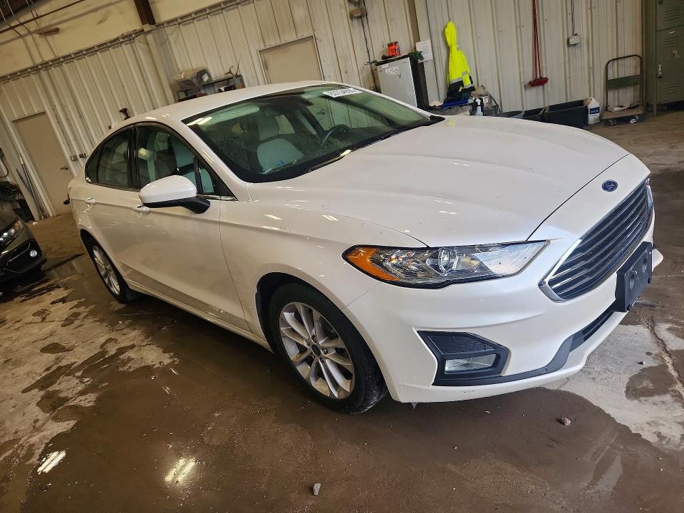 Photo 4 from auction – 2020 FORD FUSION with VIN 3FA6P0HD0LR247798