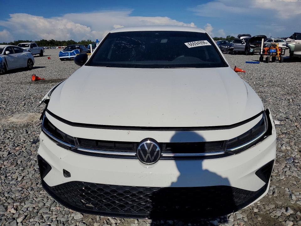 Снимка 5 от търг – 2025 VOLKSWAGEN JETTA с VIN 3VWBX7BU5SM062696