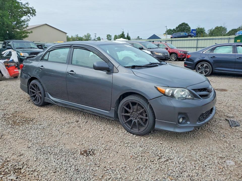 Photo 4 from auction – 2013 TOYOTA COROLLA with VIN 2T1BU4EE6DC109177