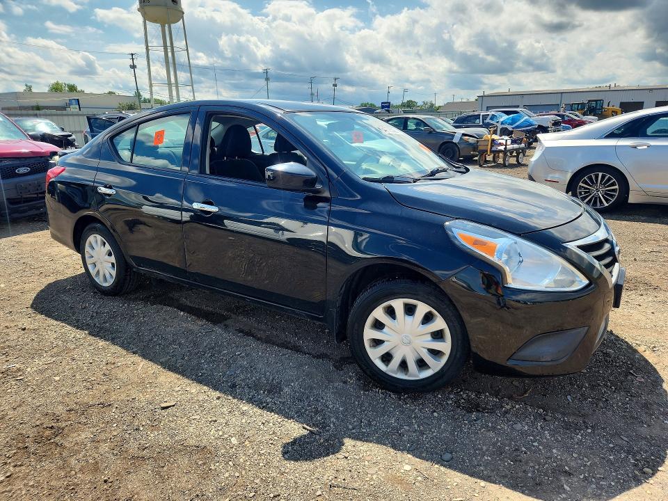 Photo 4 from auction – 2018 NISSAN VERSA with VIN 3N1CN7AP1JL884301