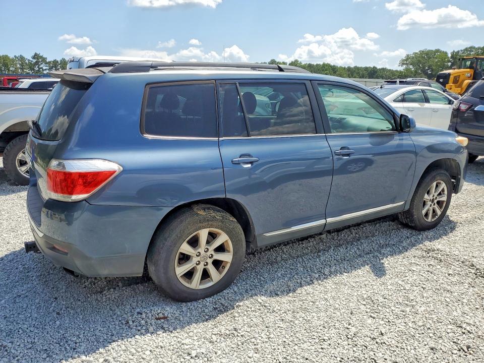Photo 3 from auction – 2011 TOYOTA HIGHLANDER with VIN 5TDZA3EH8BS007735