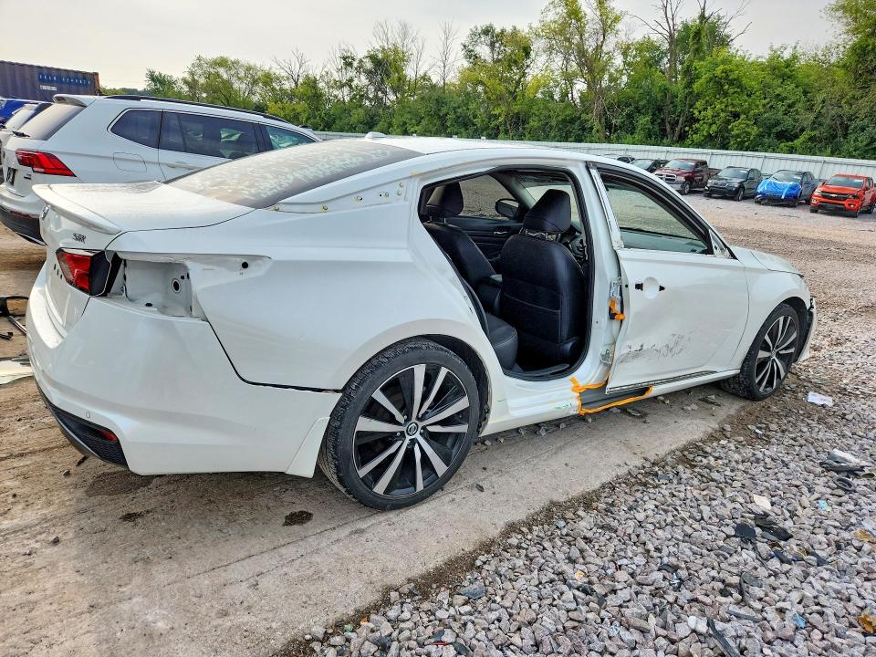 Photo 3 from auction – 2020 NISSAN ALTIMA with VIN 1N4BL4CV5LC174637