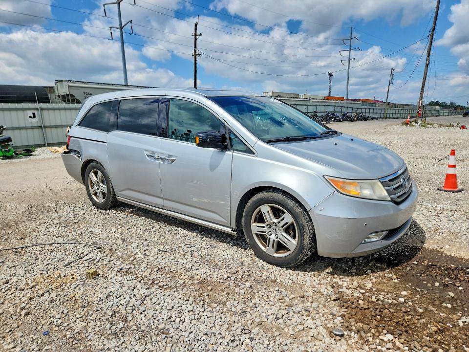 Photo 4 from auction – 2011 HONDA ODYSSEY with VIN 5FNRL5H9XBB005693