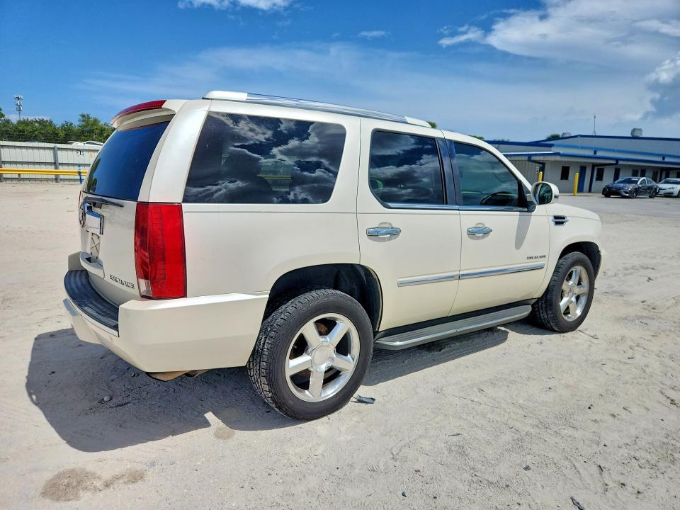 Photo 3 from auction – 2011 CADILLAC ESCALADE with VIN 1GYS3BEFXBR154961