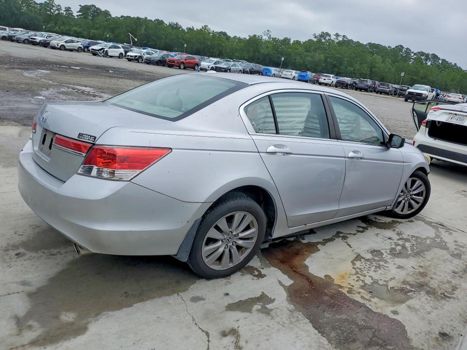 Photo 3 from auction – 2012 HONDA ACCORD with VIN 1HGCP2F8XCA049854