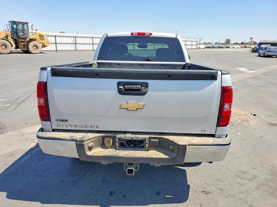 Photo 6 from auction – 2010 CHEVROLET SILVERADO with VIN 1GCSCSE07AZ141200