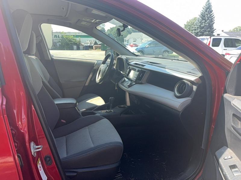 Photo 5 from auction – 2013 TOYOTA RAV4 with VIN JTMRFREV4D5024552