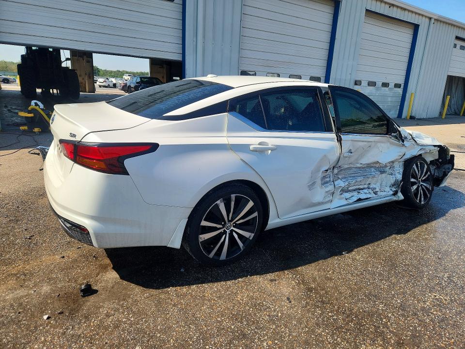 Photo 3 from auction – 2019 NISSAN ALTIMA with VIN 1N4BL4CV6KC133481