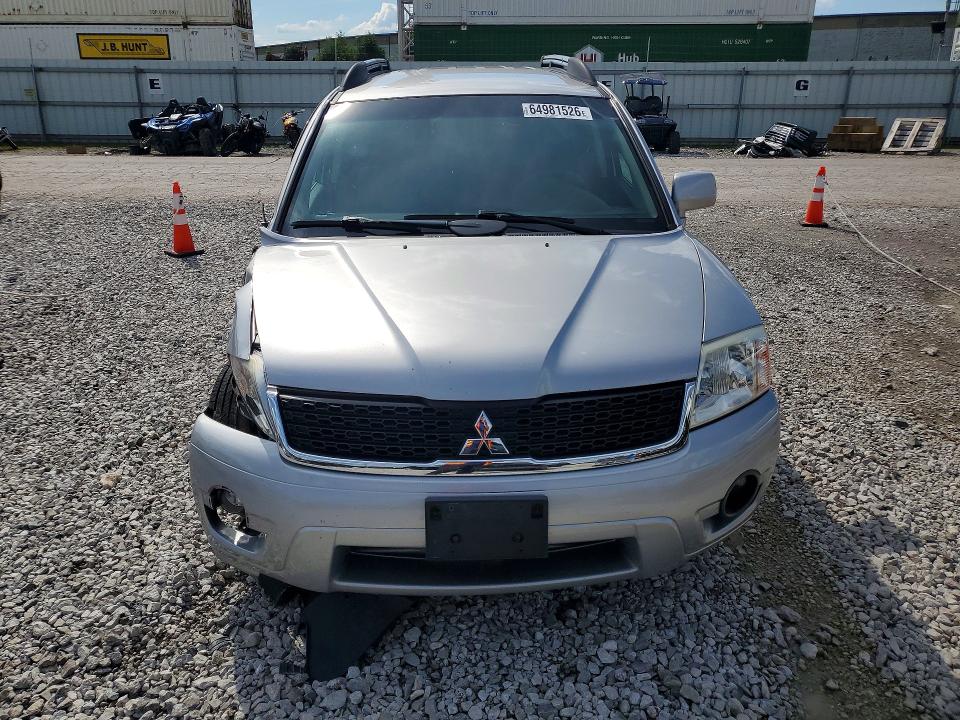 Photo 5 from auction – 2011 MITSUBISHI ENDEAVOR with VIN 4A4JM2AS3BE036834