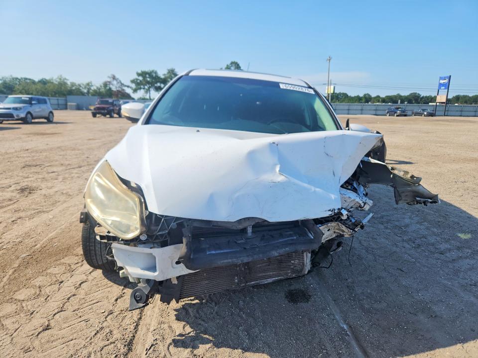 Photo 5 from auction – 2014 FORD FOCUS with VIN 1FADP3K23EL213047