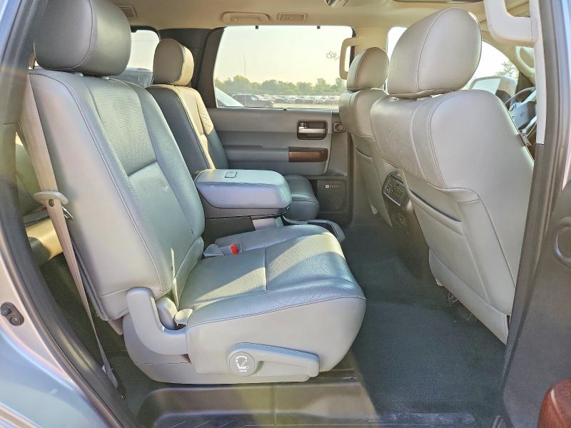 Photo 11 from auction – 2014 TOYOTA SEQUOIA with VIN 5TDDY5G16ES093455