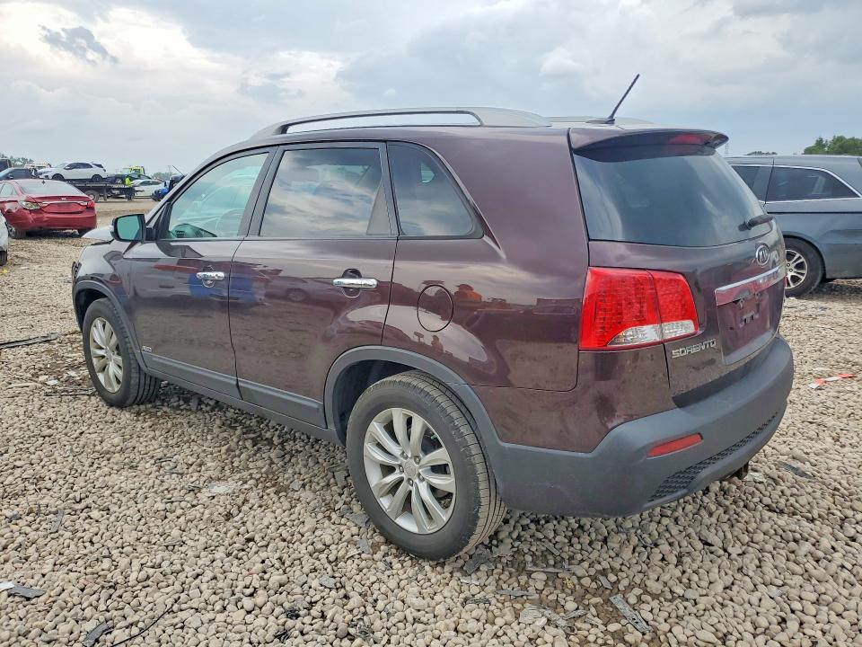 Photo 2 from auction – 2011 KIA SORENTO with VIN 5XYKUDA25BG124234