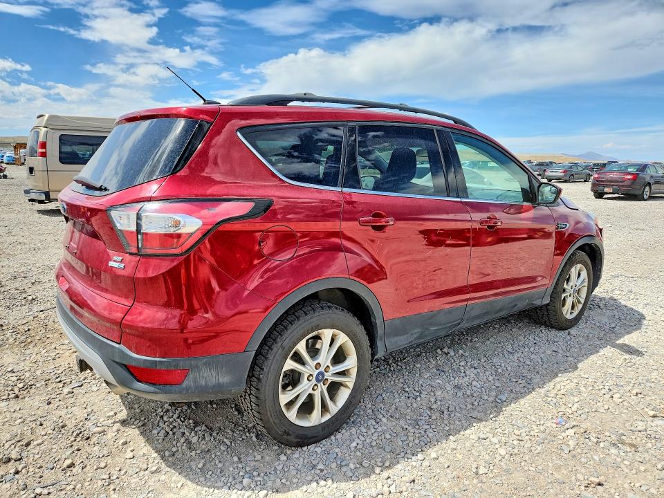صورة رقم 3 من المزاد - 2018 FORD ESCAPE مع VIN 1FMCU9GD8JUB23565