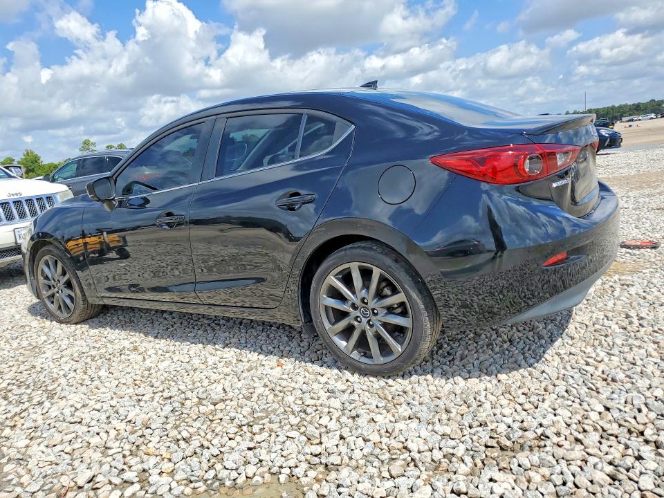Снимка 2 от търг – 2018 MAZDA 3 с VIN 3MZBN1V33JM187345