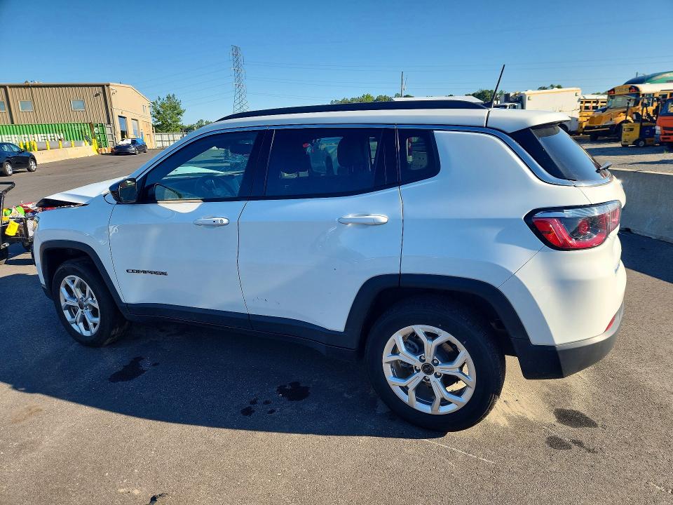 Photo 2 from auction – 2025 JEEP COMPASS with VIN 3C4NJDBN0ST617133
