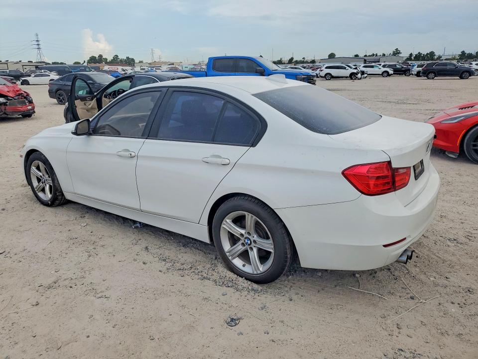 Photo 2 from auction – 2013 BMW 328 with VIN WBA3A5G59DNP23716