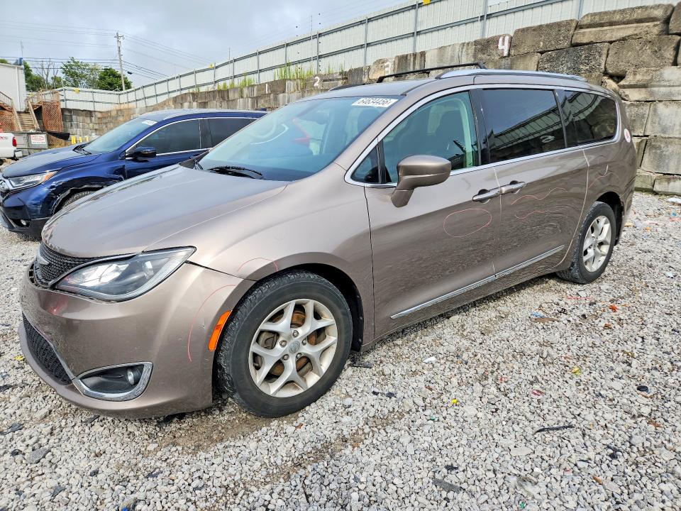 CHRYSLER PACIFICA 2017 с VIN 2C4RC1EG3HR559599 - Снимка от търг