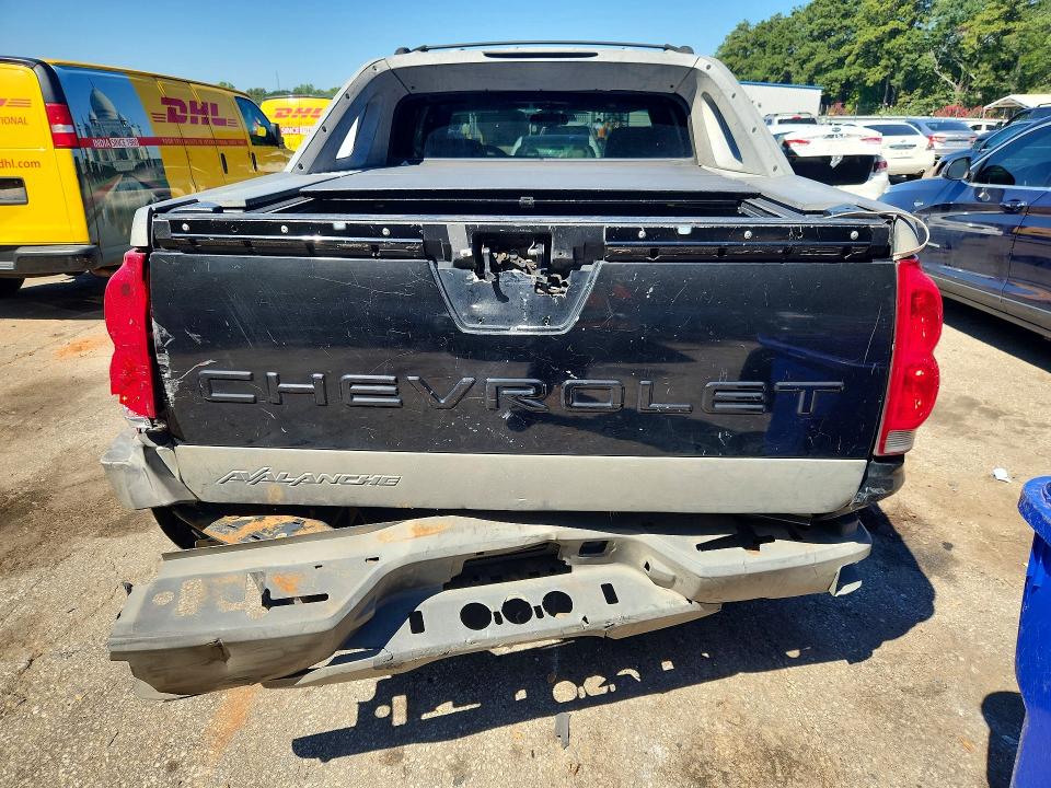 Photo 6 from auction – 2002 CHEVROLET AVALANCHE with VIN 3GNEC13T42G167976