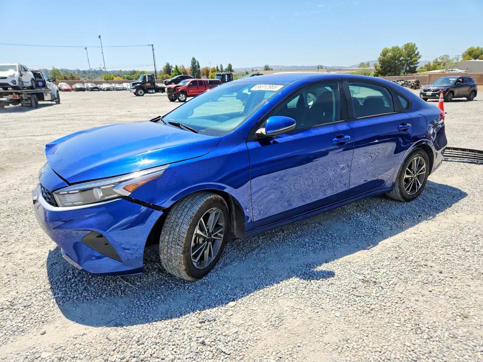صورة رقم 1 من المزاد - 2023 KIA FORTE مع VIN 3KPF24AD7PE670028